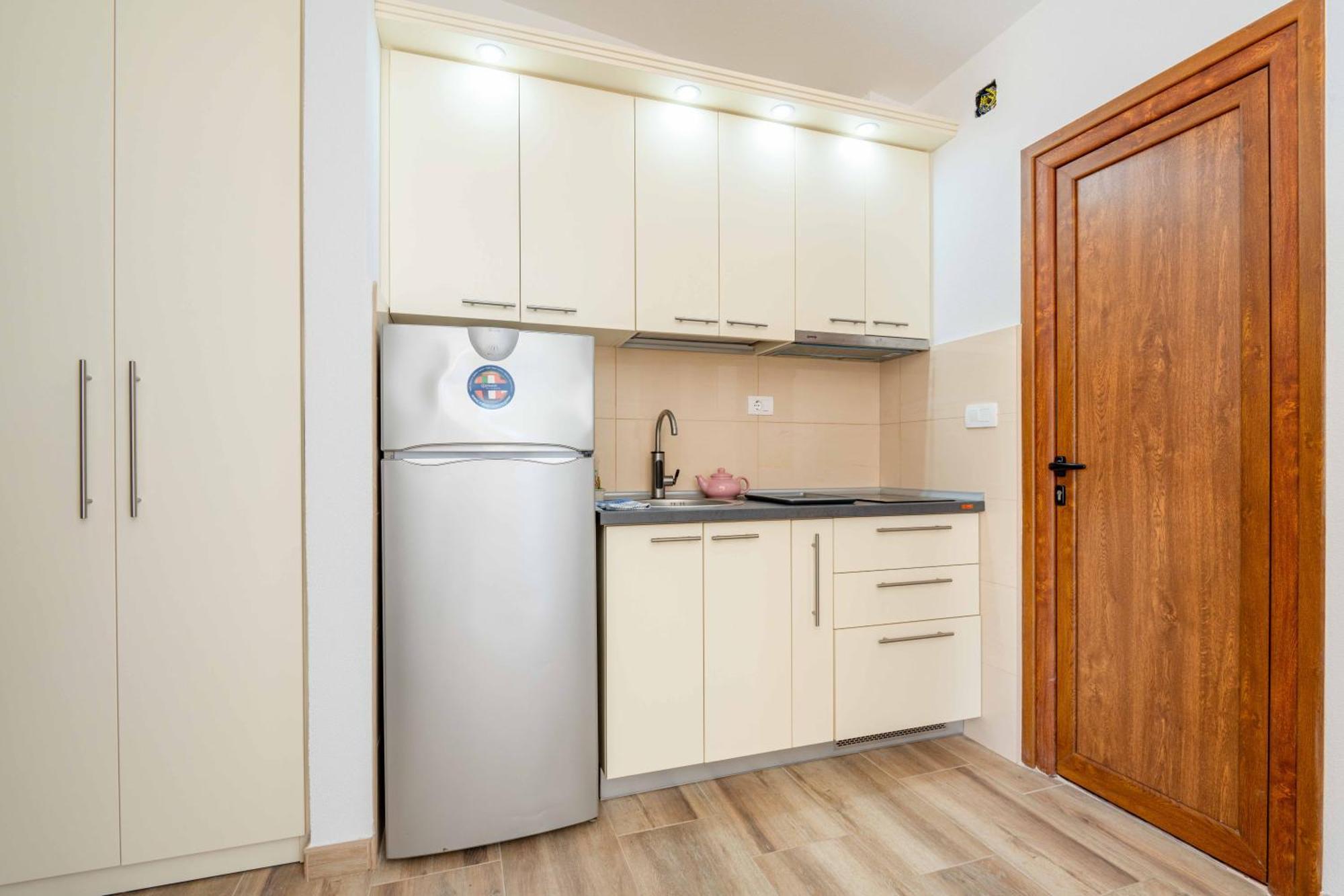 Apartmani Sonja I Branko Сутоморе Екстериор снимка