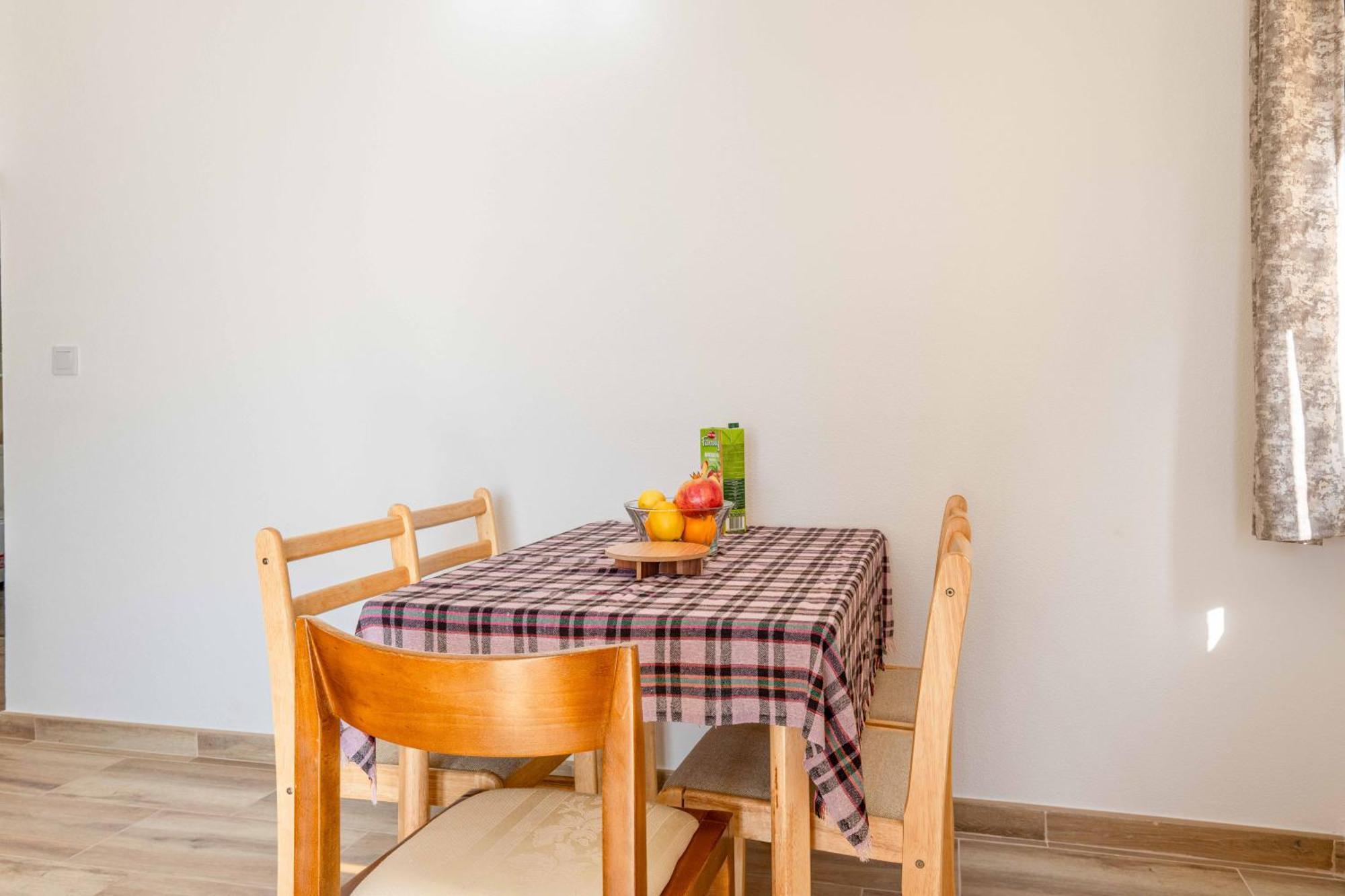 Apartmani Sonja I Branko Сутоморе Екстериор снимка